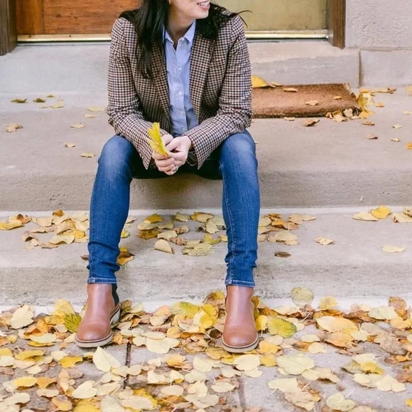 J. Crew Brown Houndstooth Tailored Blazer with Gold Buttons - Picture 6 of 9